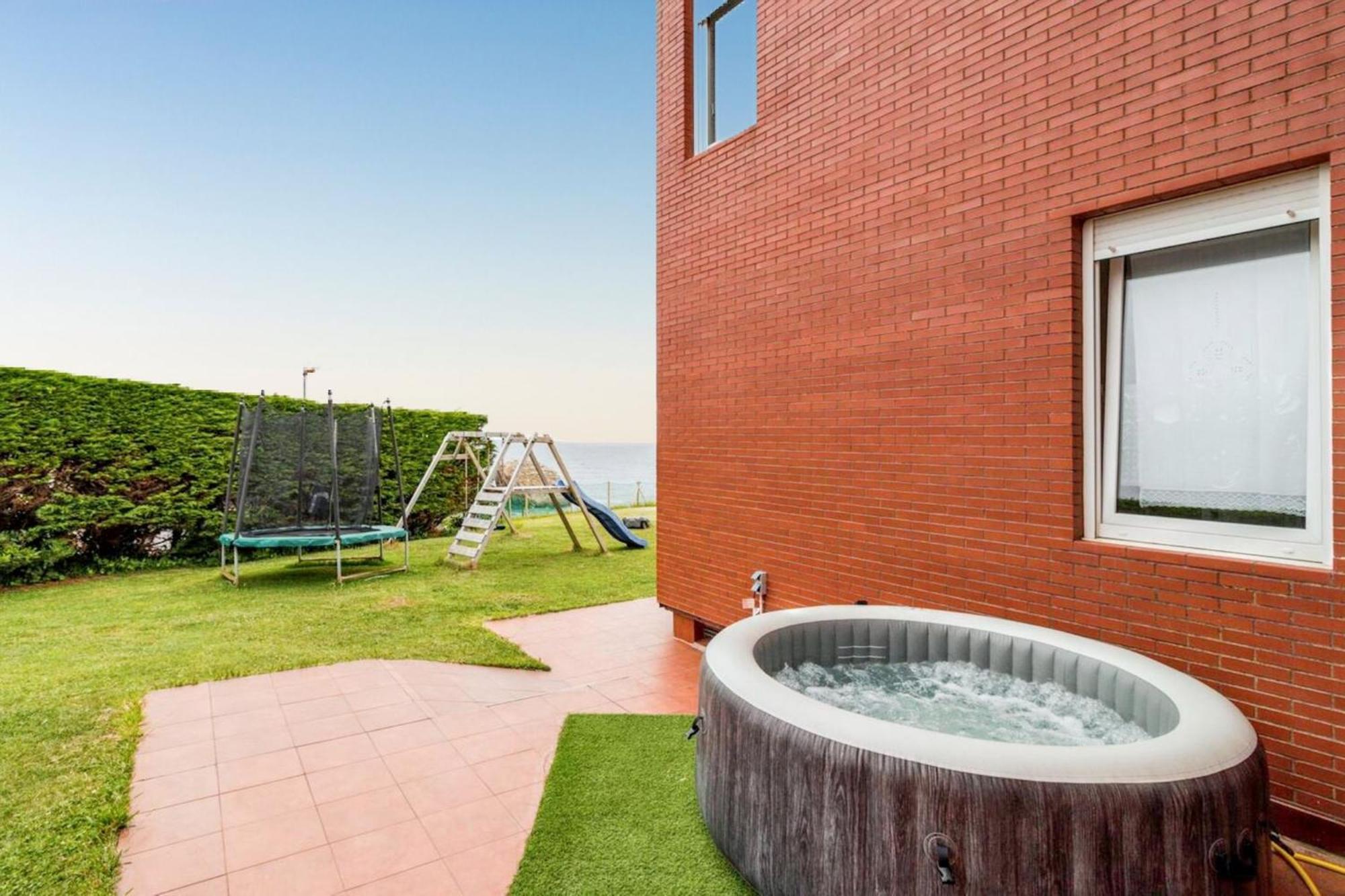 Spacious House With Sea View In Liencres + Jacuzzi Экстерьер фото